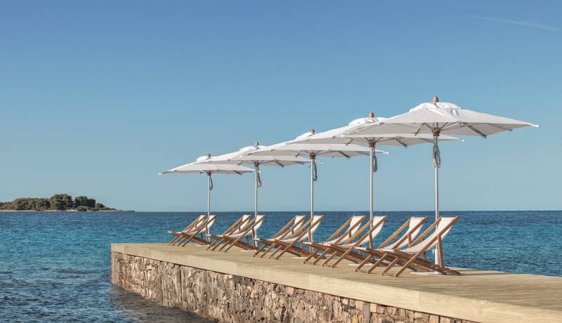 Parasol résistant et élégant, FREE, par le fabricant italien haut de gamme Ethimo, Marseille