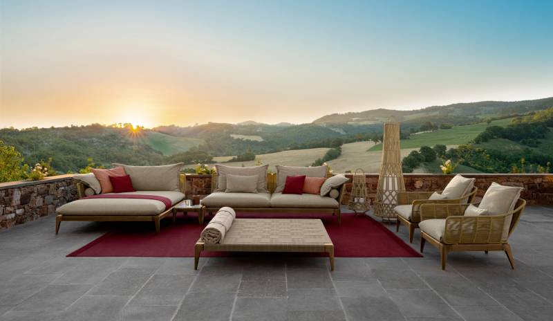 Canapé extérieur modulable et personnalisable en bois teck haut de gamme résistant à l'eau à Marseille