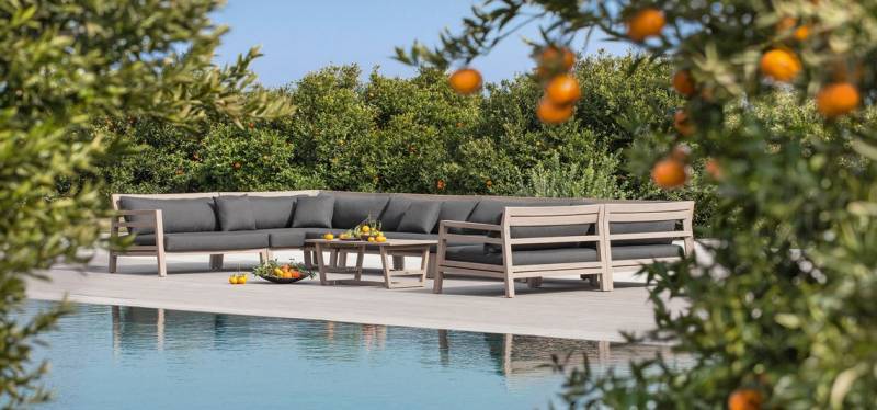 salon de jardin, d'extérieur, avec canapés modulaires au design minimaliste scandinave, par ETHIMO, Aix-en-Provence