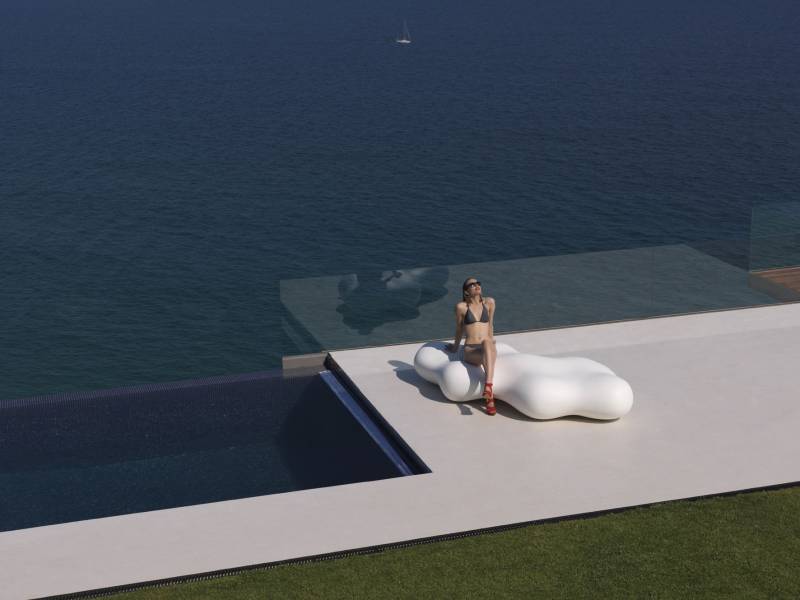 Banc d'extérieur design, en forme de nuage, LAVA, dessiné par Karim Rashid, pour la marque haut de gamme VONDOM, Marseille