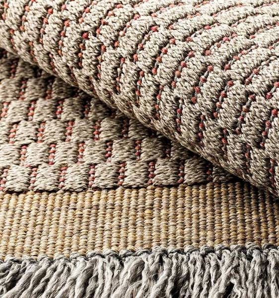 tapis d'extérieur de qualité, argile et terracotta, PETRA, par le fabricant italien haut de gamme ETHIMO - Marseille