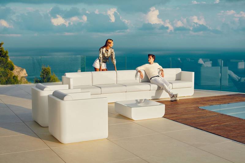 Canapé design de jardin, d'extérieur, blanc, collection ULM par la marque espagnole VONDOM - Marseille