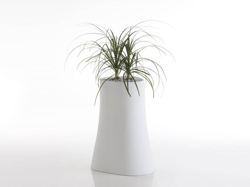 Pot, jardinière design robuste BONES par la marque espagnole VONDOM - Allauch